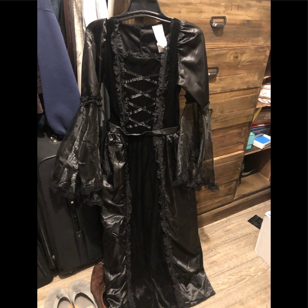 Women’s Witch Costume with Hat